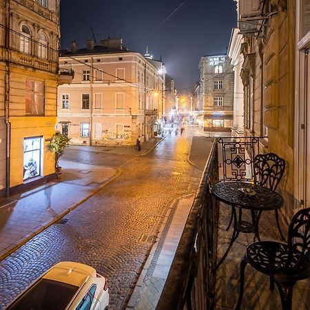 Classic Royal Central Apartment. Balcony And A/C Lviv Exteriör bild