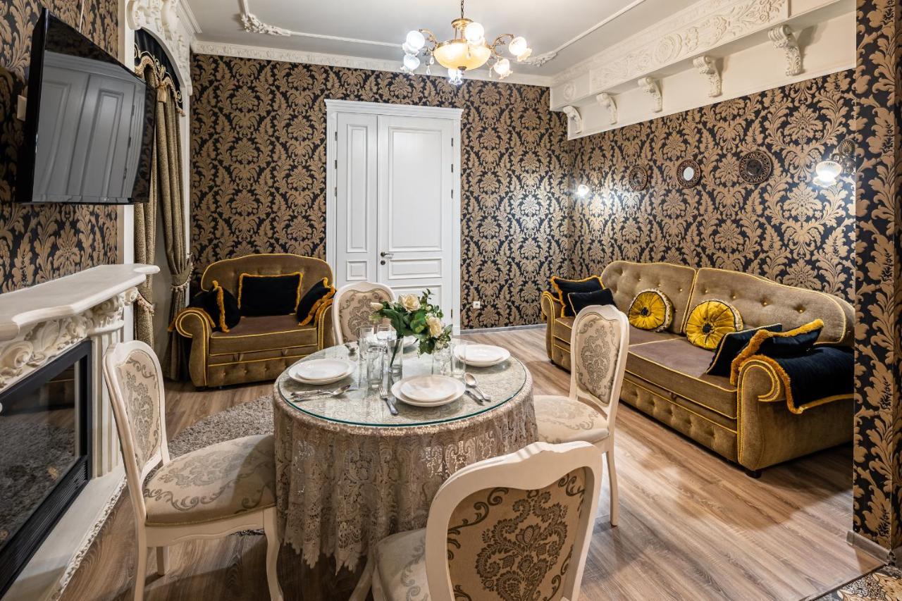 Classic Royal Central Apartment. Balcony And A/C Lviv Exteriör bild